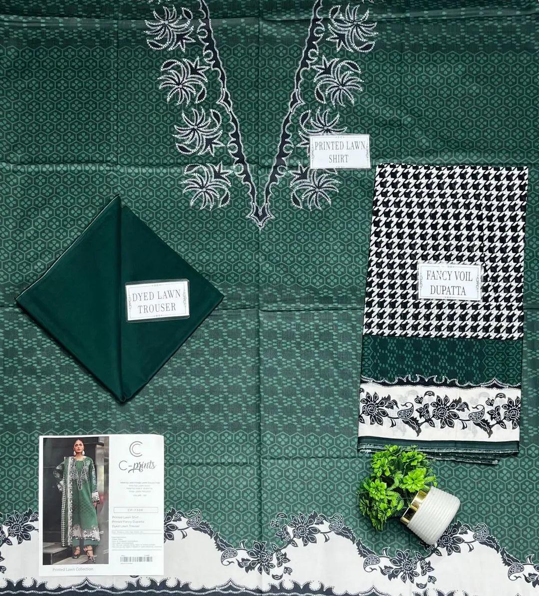 Green Printed Lawn 3Pcs Women Suit Set