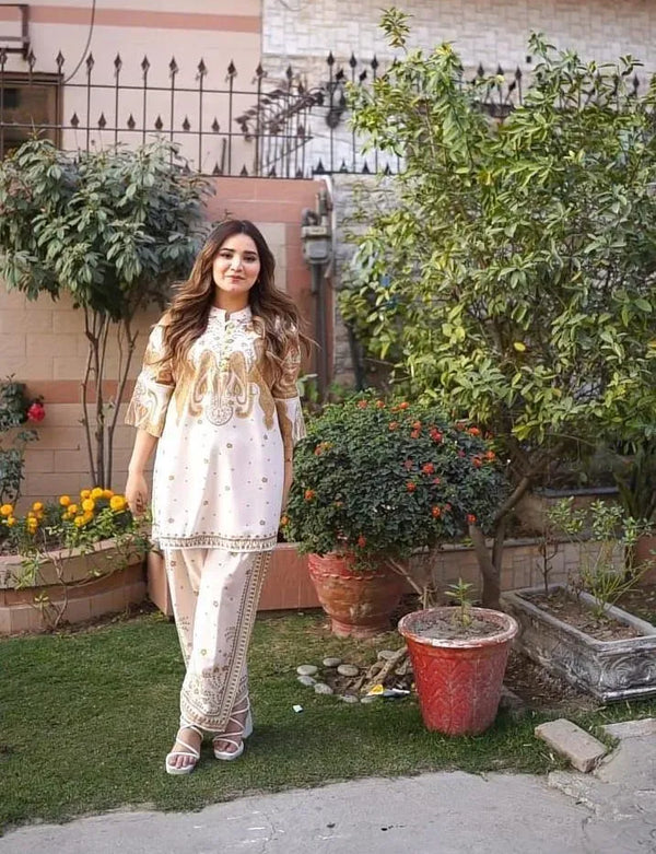 Pakistani Women's Embroidered Kurta Pajama Set Cream