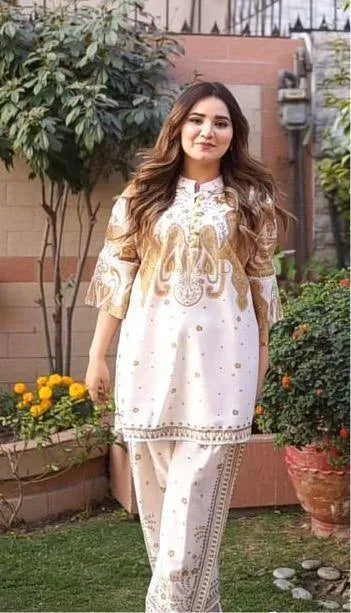 Pakistani Women's Embroidered Kurta Pajama Set Cream